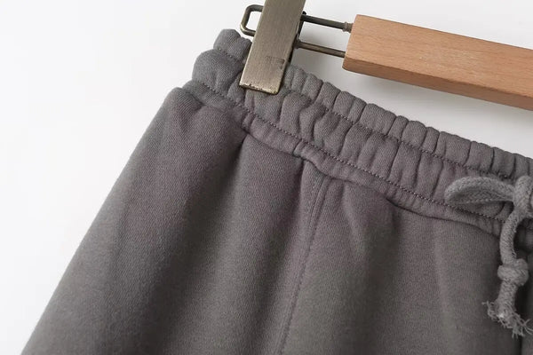 HH Women's 2-Piece Tracksuit Set – Retro Solid Color Bomber Jacket Sweatshirt + High-Waisted Lace-Up Velvet Pants