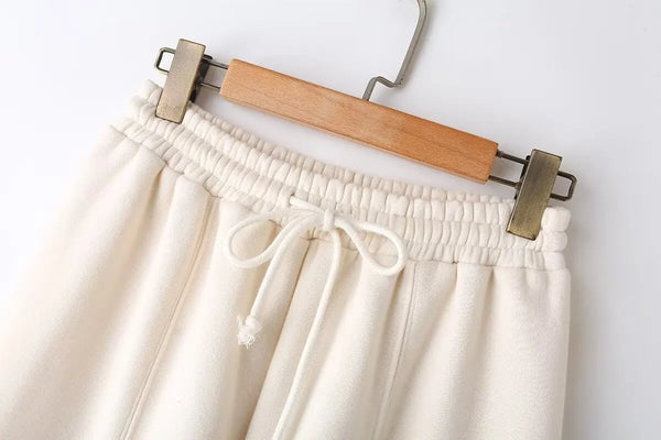 HH Women's 2-Piece Tracksuit Set – Retro Solid Color Bomber Jacket Sweatshirt + High-Waisted Lace-Up Velvet Pants