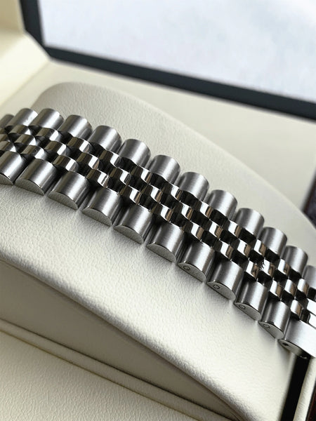 PABLO RAEZ Men's Luxury Silver Watch – SUS304 Steel, Luminous, Waterproof