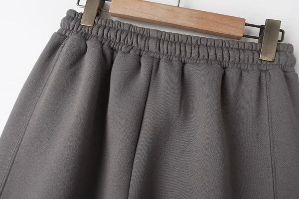 HH Women's 2-Piece Tracksuit Set – Retro Solid Color Bomber Jacket Sweatshirt + High-Waisted Lace-Up Velvet Pants